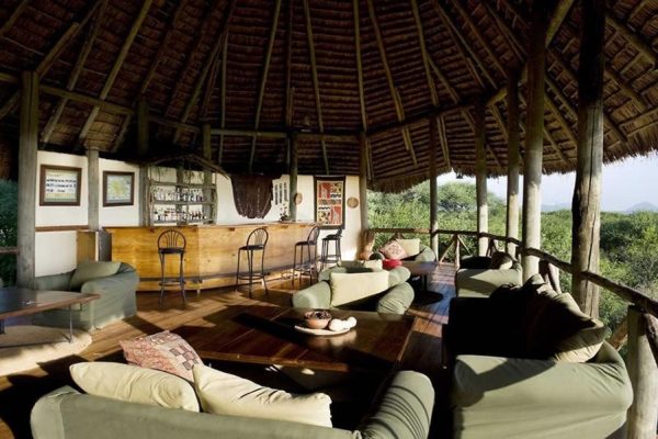 burunge-tented-lodge-accomodation-01